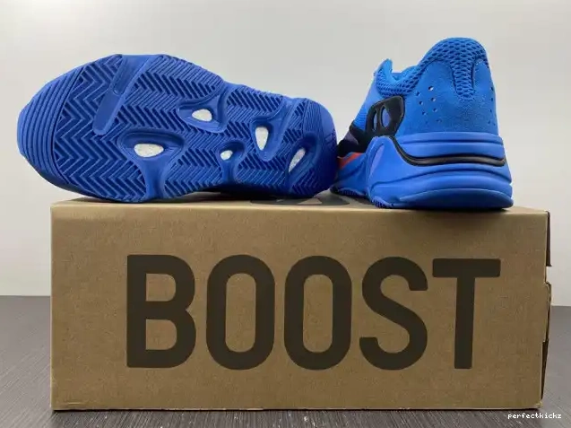 BLUE 700 ADIDAS HI-RES HP6674 BOOST YEEZY 0701